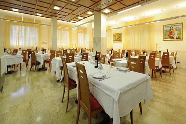 Hotel Adler Алассіо Екстер'єр фото