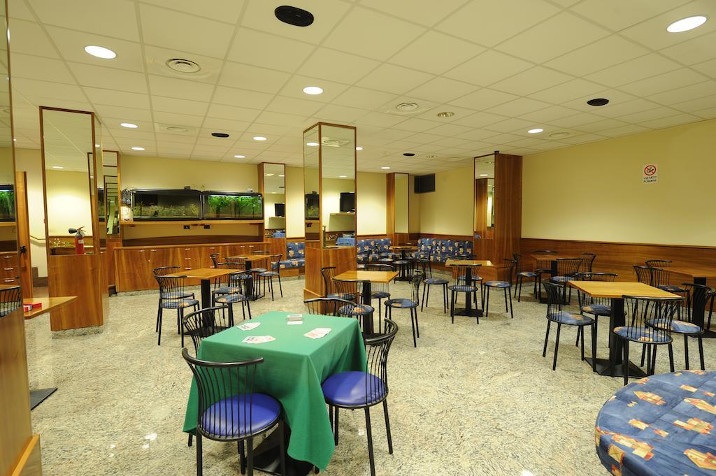 Hotel Adler Алассіо Екстер'єр фото