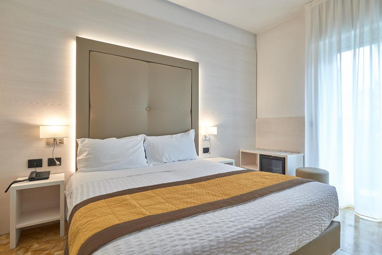 Hotel Adler Алассіо Екстер'єр фото